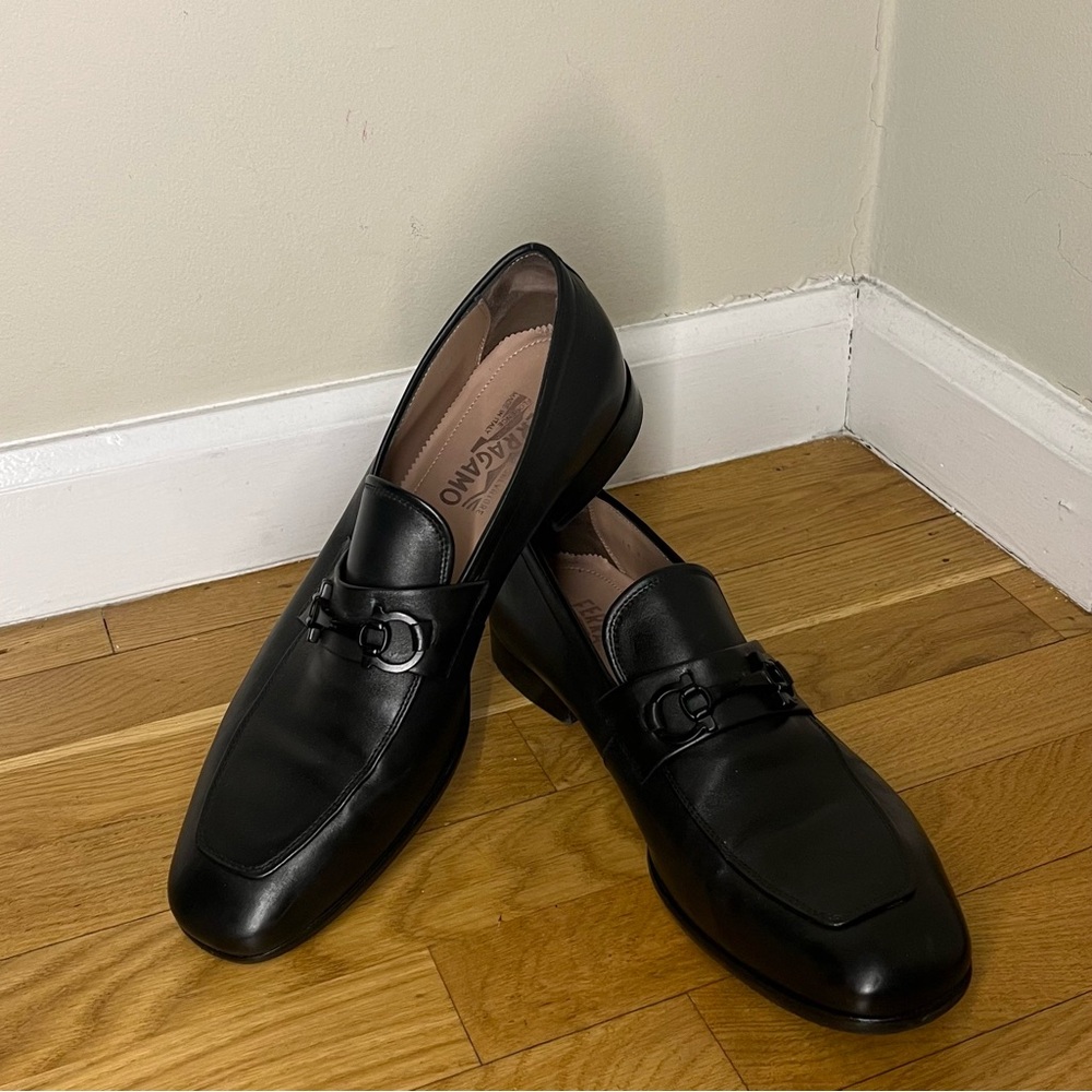 Salvatore Ferragamo Black Leather Loafers Slip-Ons